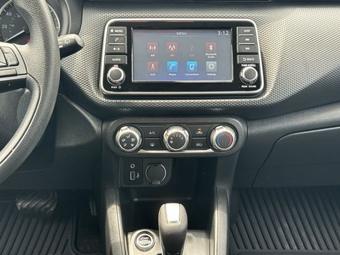 Used 2024 Nissan Kicks S FWD image 11