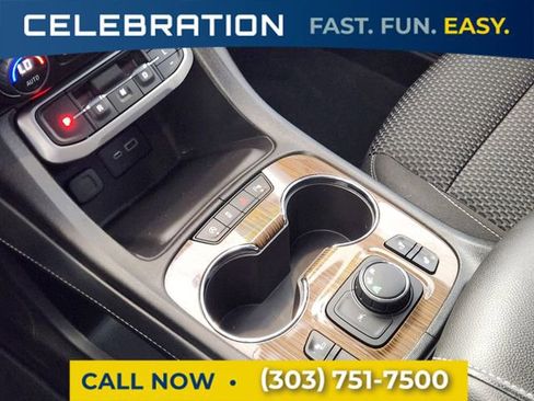 Used 2023 GMC Acadia SLE w/ Driver Convenience Package image 25