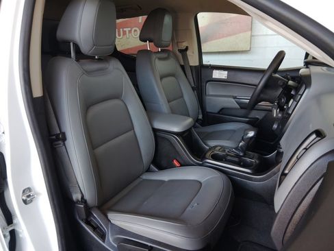 Used 2022 Chevrolet Colorado W/T w/ WT Convenience Package AWD/4WD image 13