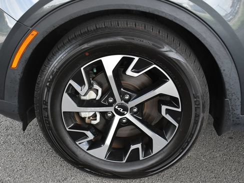 Used 2023 Kia Sportage EX FWD image 11