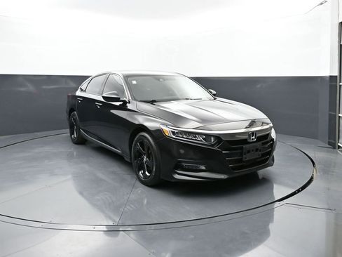 Used 2018 Honda Accord EX image 1