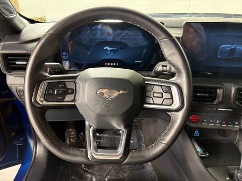 Used 2024 Ford Mustang Coupe image 23