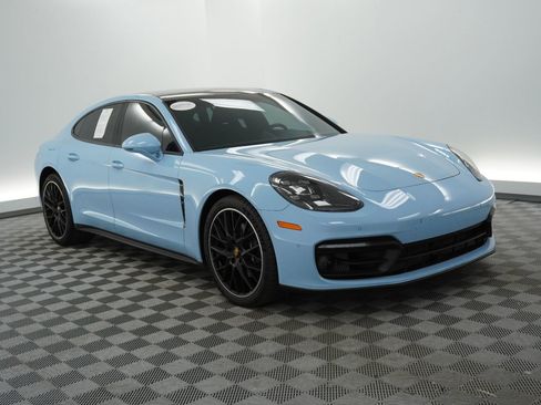 Certified 2023 Porsche Panamera image 7