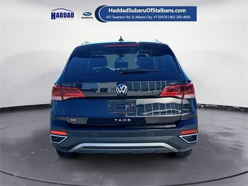 Used 2022 Volkswagen Taos SE w/ Panoramic Sunroof Package image 4