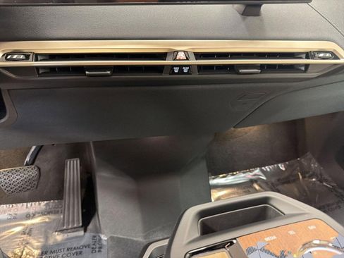 Used 2023 BMW iX xDrive50 w/ Premium Package AWD/4WD image 25