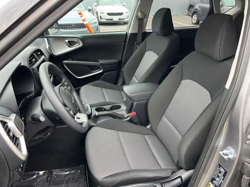 Used 2024 Kia Soul LX w/ Option Group 015 image 34