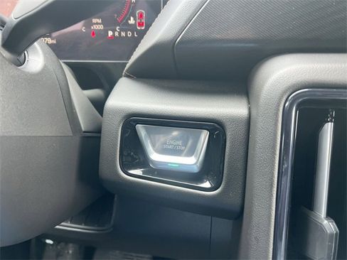 Used 2025 GMC Yukon AT4 image 17