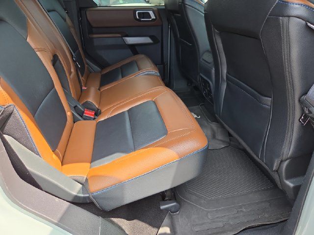 Certified 2022 Ford Bronco Outer Banks w/ Sasquatch Package AWD/4WD image 28
