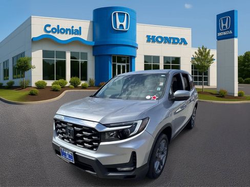 Used 2023 Honda Passport EX-L image 2