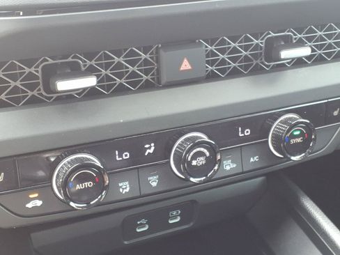 Used 2025 Honda Accord SE image 18