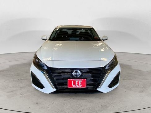 Certified 2023 Nissan Altima 2.5 SV w/ SV Premium Package image 8