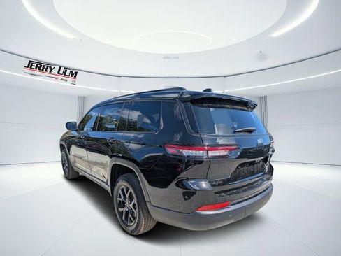 New 2025 Jeep Grand Cherokee L Altitude image 5