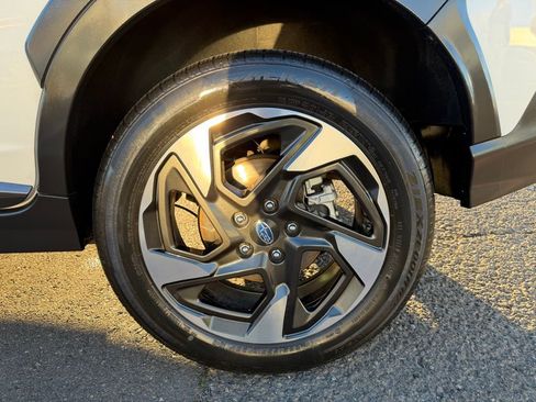 Used 2024 Subaru Crosstrek 2.5i Limited w/ Crosstrek Mirror Package image 11