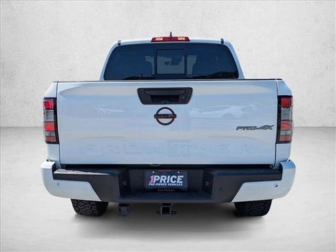 Used 2022 Nissan Frontier PRO-4X w/ Technology Package AWD/4WD image 6