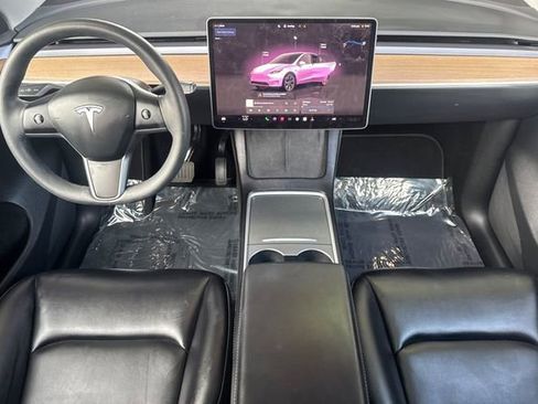 Used 2025 Tesla Model Y Long Range image 15