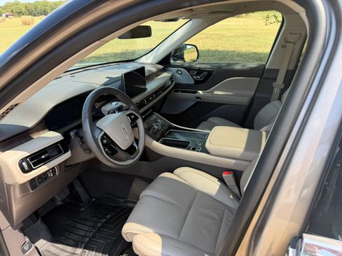 Used 2020 Lincoln Aviator Reserve w/ Equipment Group 202A AWD/4WD image 8