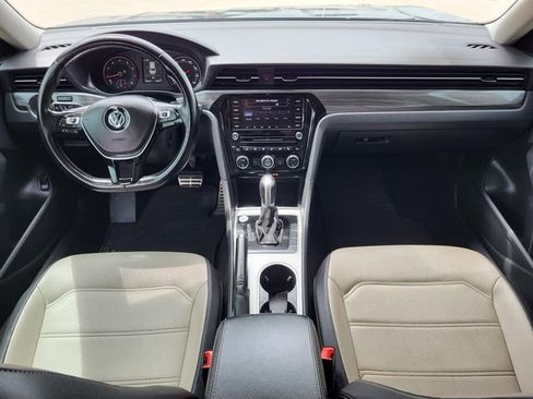 Used 2020 Volkswagen Passat 2.0T R-Line image 17