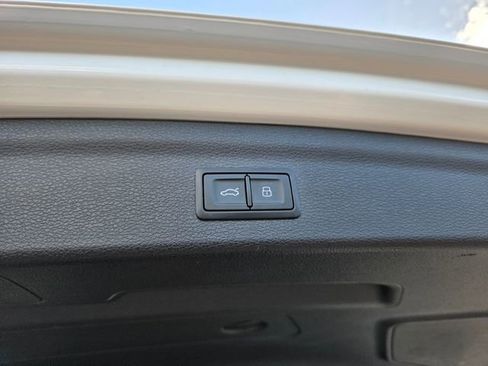 Used 2024 Audi Q3 2.0T Premium image 13