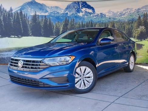 Used 2020 Volkswagen Jetta S w/ Driver Assistance Package FWD image 1
