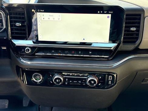 Used 2024 GMC Sierra 1500 SLT image 23