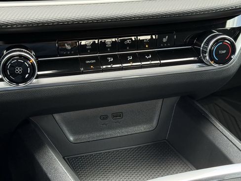 New 2026 Chevrolet Equinox LT image 17