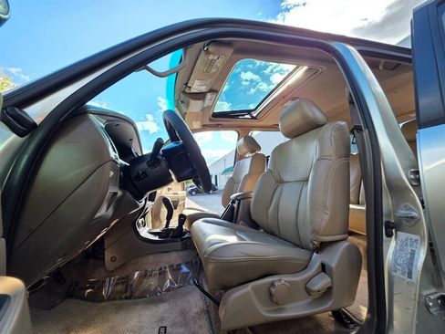 Used 2002 Toyota 4Runner SR5 AWD/4WD image 15