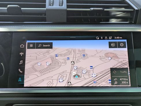 Used 2024 Audi Q3 2.0T Premium Plus w/ Premium Plus Package image 18