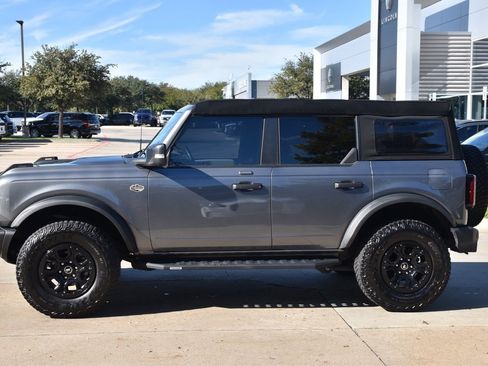 Used 2023 Ford Bronco Wildtrak image 12