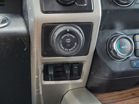 Used 2019 Ford F150 Lariat RWD image 33