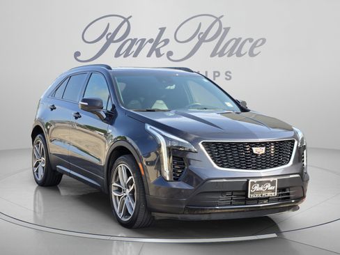 Used 2022 Cadillac XT4 Sport w/ Comfort Package FWD image 8