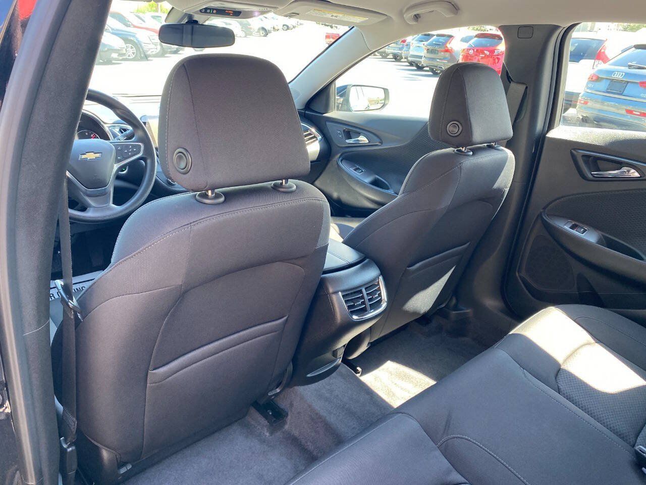 Used 2019 Chevrolet Malibu Hybrid FWD image 21
