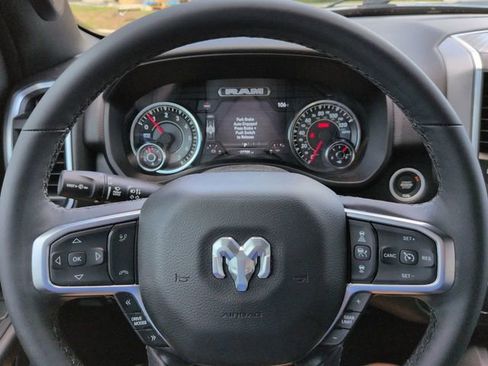 Used 2025 RAM 1500 Big Horn AWD/4WD image 30