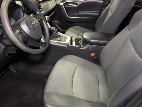 Used 2022 Toyota RAV4 XLE AWD/4WD image 22