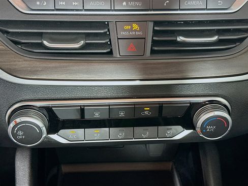 Used 2024 Nissan Altima 2.5 SV image 22