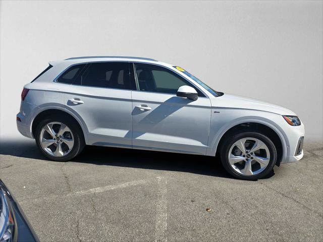 Used 2023 Audi Q5 2.0T Prestige w/ Prestige Package AWD/4WD image 2