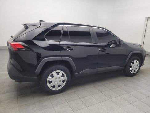 Used 2022 Toyota RAV4 LE image 10