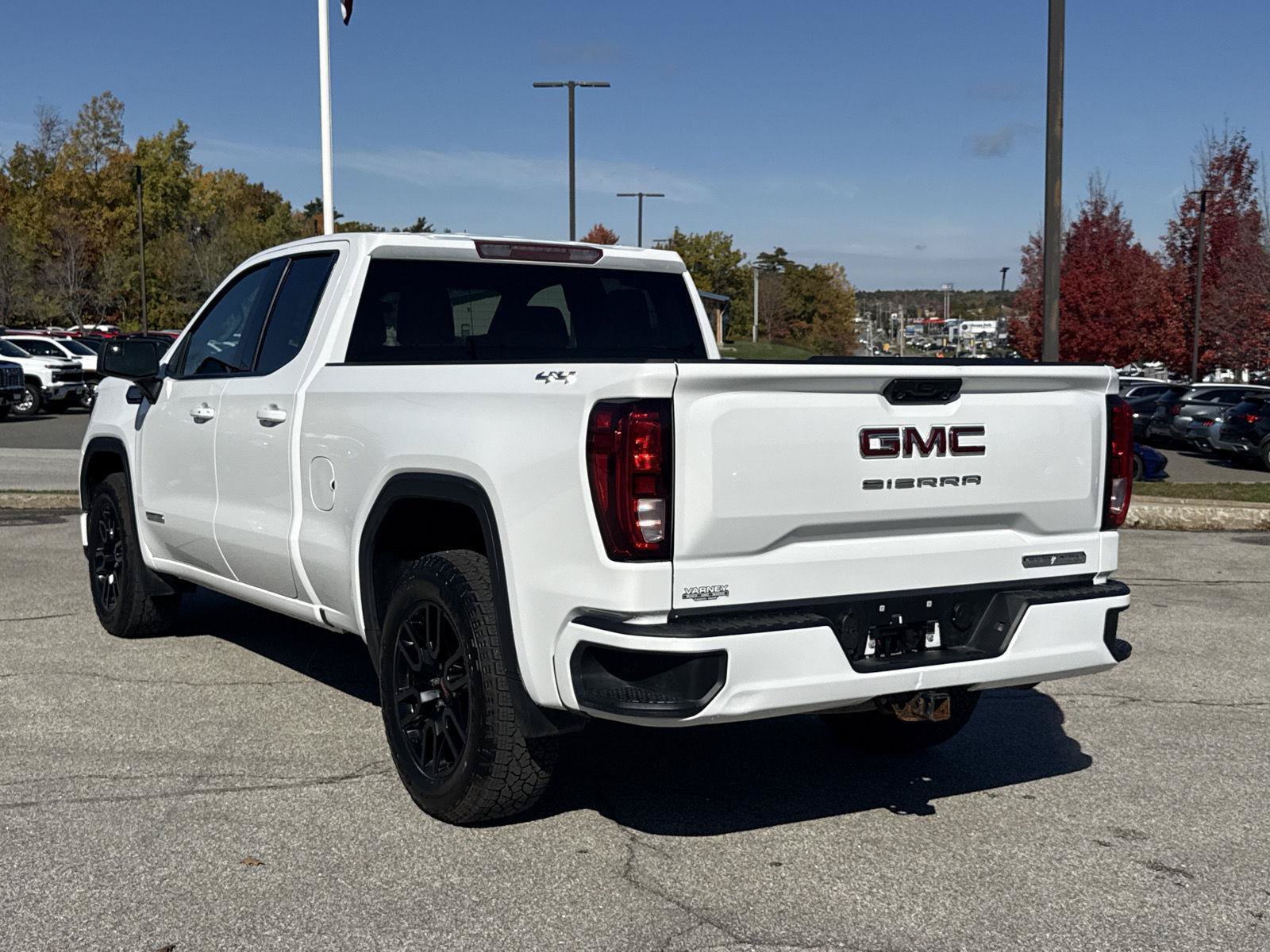 Used 2023 GMC Sierra 1500 Elevation AWD/4WD image 8