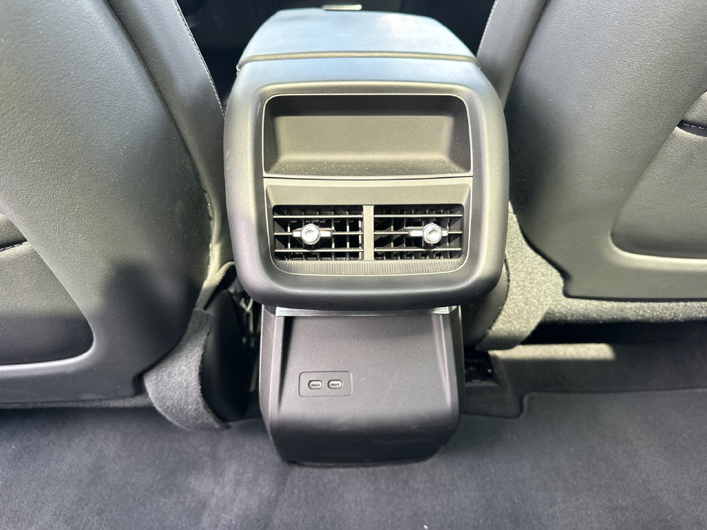 Used 2025 Cadillac Lyriq Luxury AWD/4WD image 23