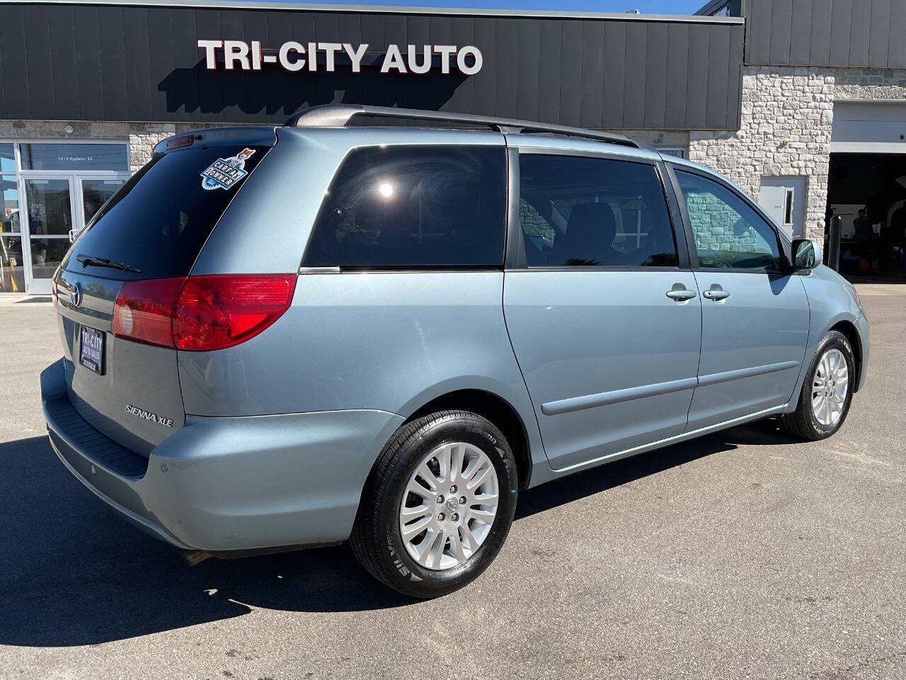 Used 2010 Toyota Sienna XLE w/ Towing Prep Pkg FWD image 7