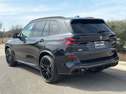 New 2026 BMW X5 M60i image 6