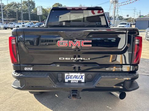 Used 2024 GMC Sierra 2500 Denali w/ Denali Reserve Package image 10