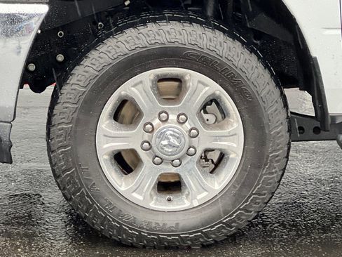 Used 2024 RAM 3500 Big Horn image 25