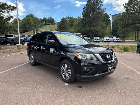 Used 2020 Nissan Pathfinder SV AWD/4WD image 7
