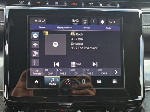 Used 2023 Jeep Grand Cherokee L Laredo AWD/4WD image 10