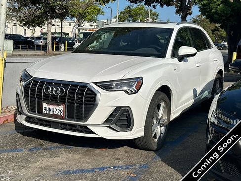 Used 2023 Audi Q3 2.0T Premium w/ Convenience Package AWD/4WD image 1
