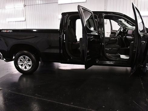 Used 2023 Chevrolet Silverado 1500 LT w/ Protection Package image 29