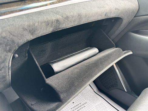 Used 2015 Cadillac Escalade Platinum image 29