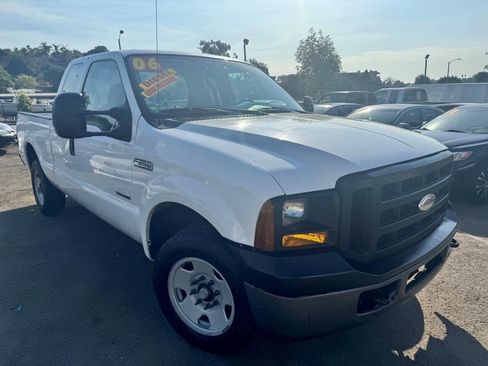Used 2006 Ford F250 XL image 1