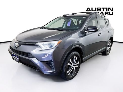 Used 2017 Toyota RAV4 LE FWD image 3