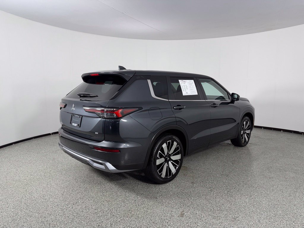 Used 2025 Mitsubishi Outlander SE AWD/4WD image 6